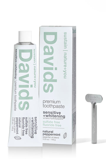 Davids Natural Toothpaste in Sensitive + Whitening
